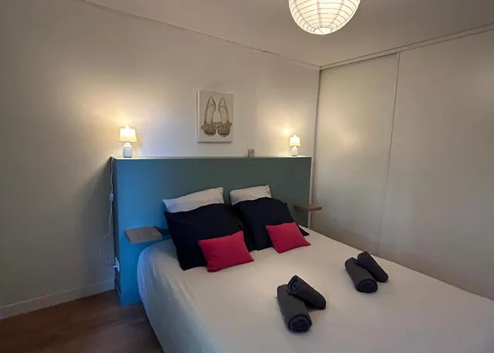 L'emile Lecrivain Parking Facile *