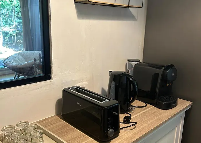 L'emile Lecrivain Parking Facile *