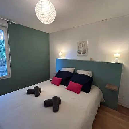 L'emile Lecrivain Parking Facile